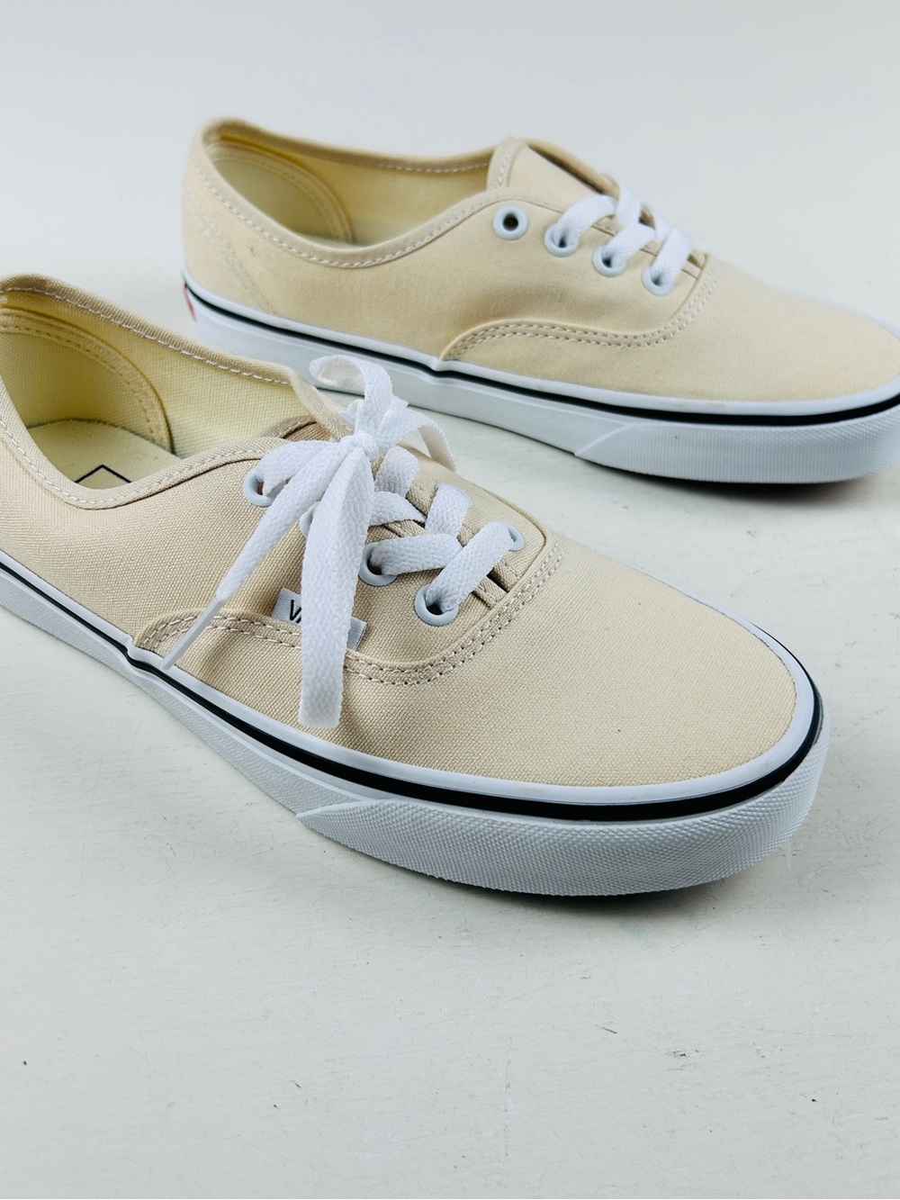 Vans Classic Canvas Shoes Womens Size 7 Athletic Walking Sneakers New 751505
